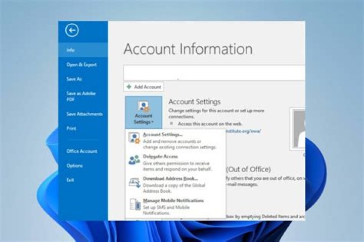 How do I download an offline address book in Outlook 2016?