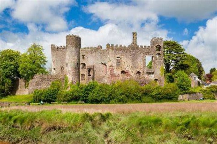 Is cardigan worth visiting?