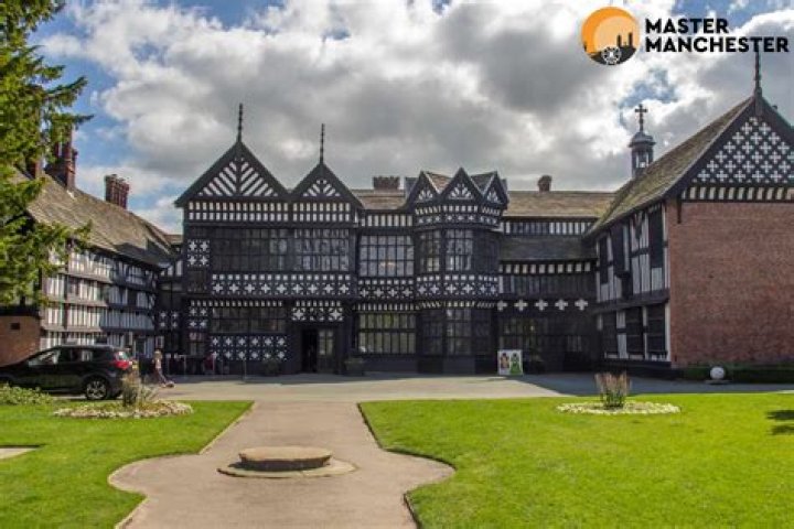 Is Rochdale Manchester or Lancashire?